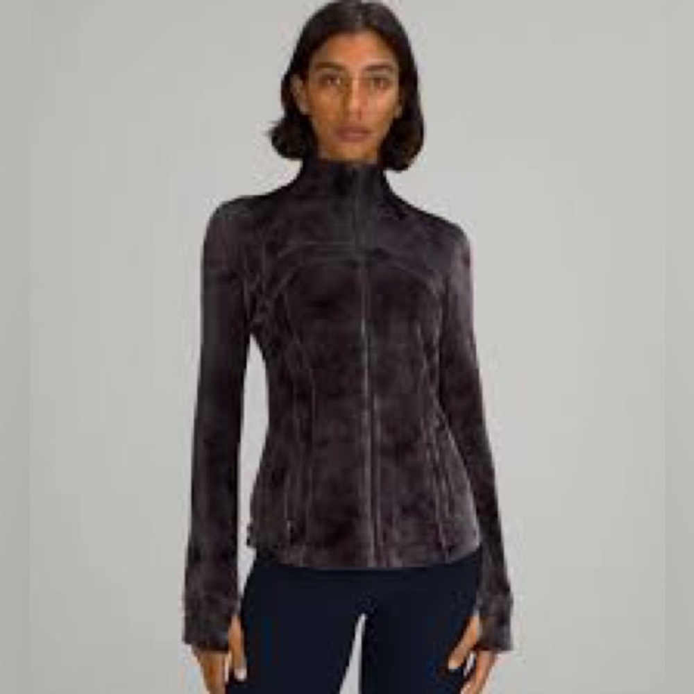 Lululemon Define Jacket *Velour
Interstellar Dark Grey Multi brand new size 8